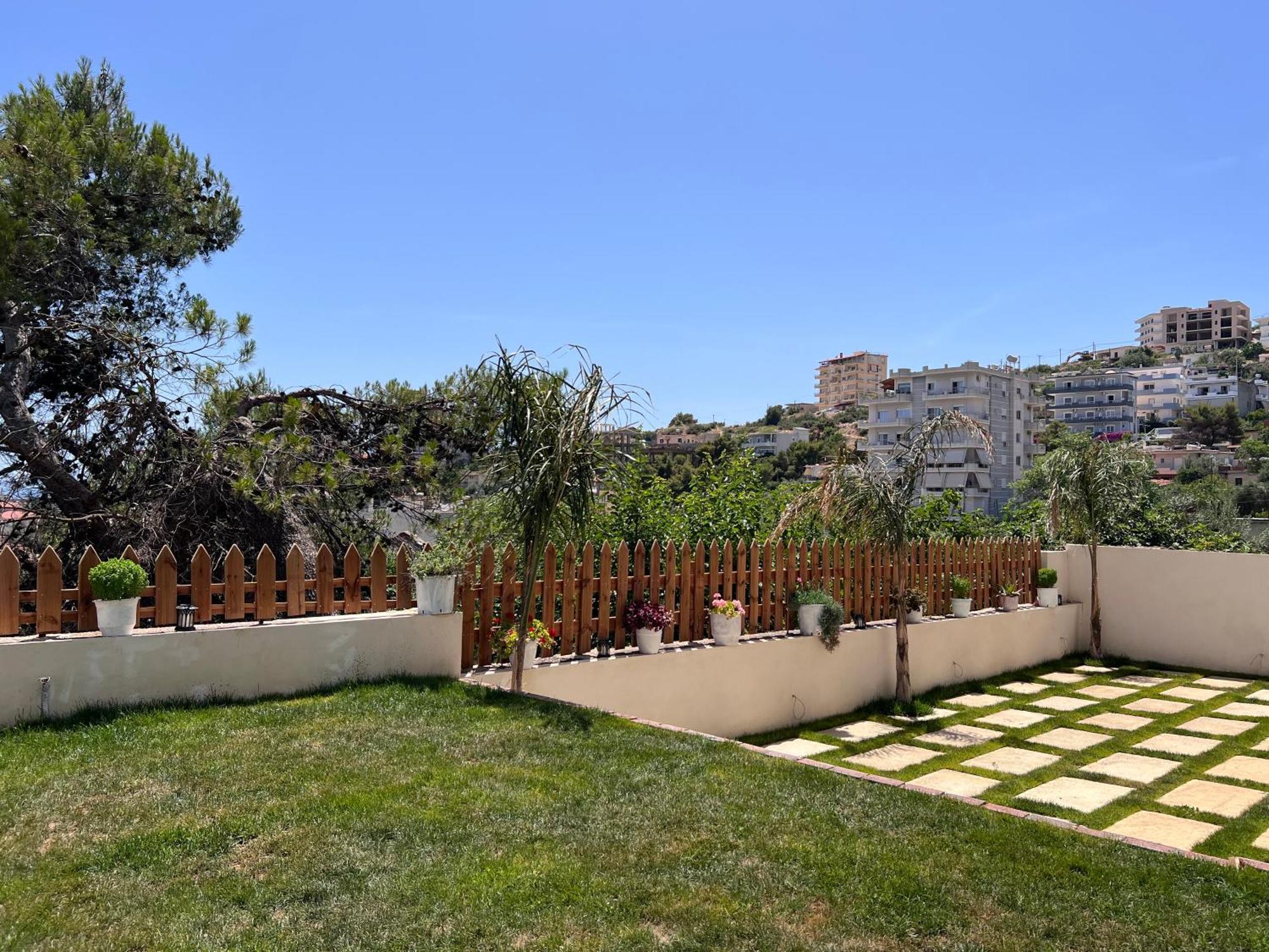 The Gwen Apartment Sarande Exterior photo